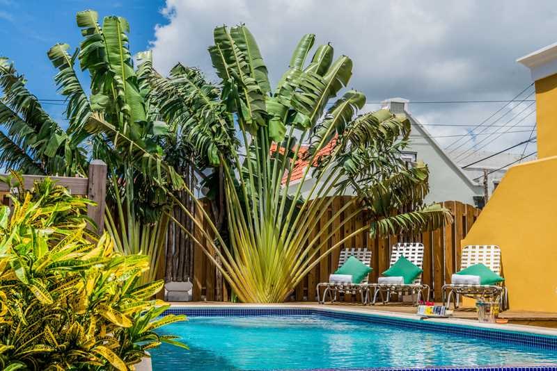 Bario Hotel in Willemstad Bario Hotel – Willemstad, Curaçao