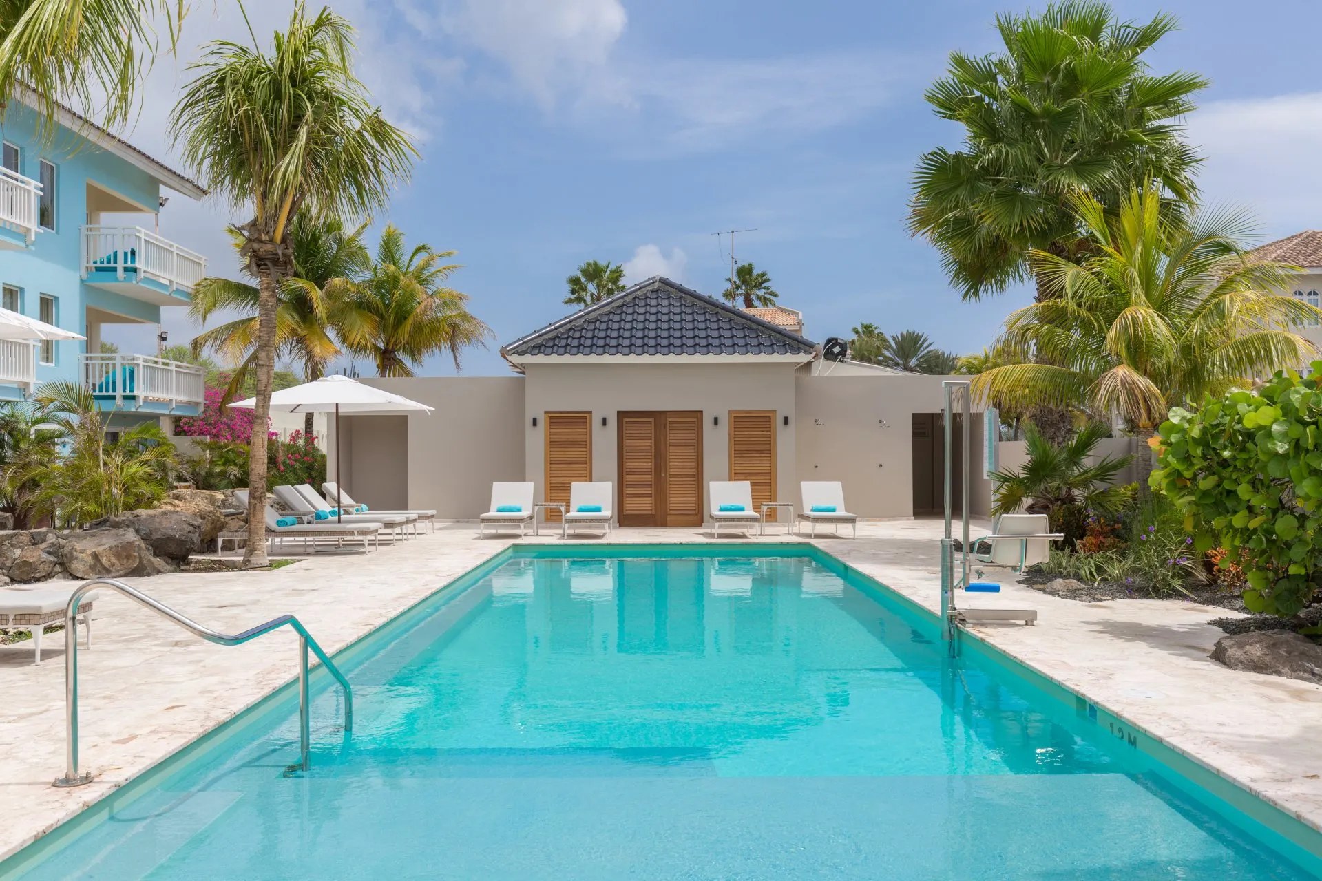 Dolphin Suites in Mambo Beach Dolphin Suites – Mambo Beach, Curaçao